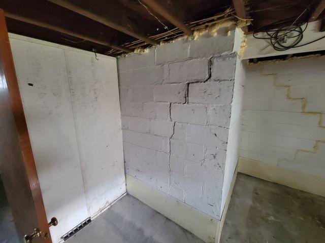 wall-cracks-chillicothe-il-k-mag-basement-solutions-2